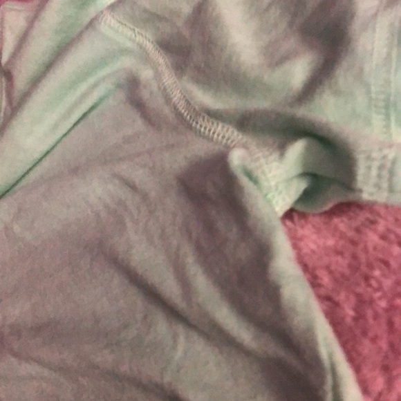 Bnwot green workout top j2 - Picture 4 of 6